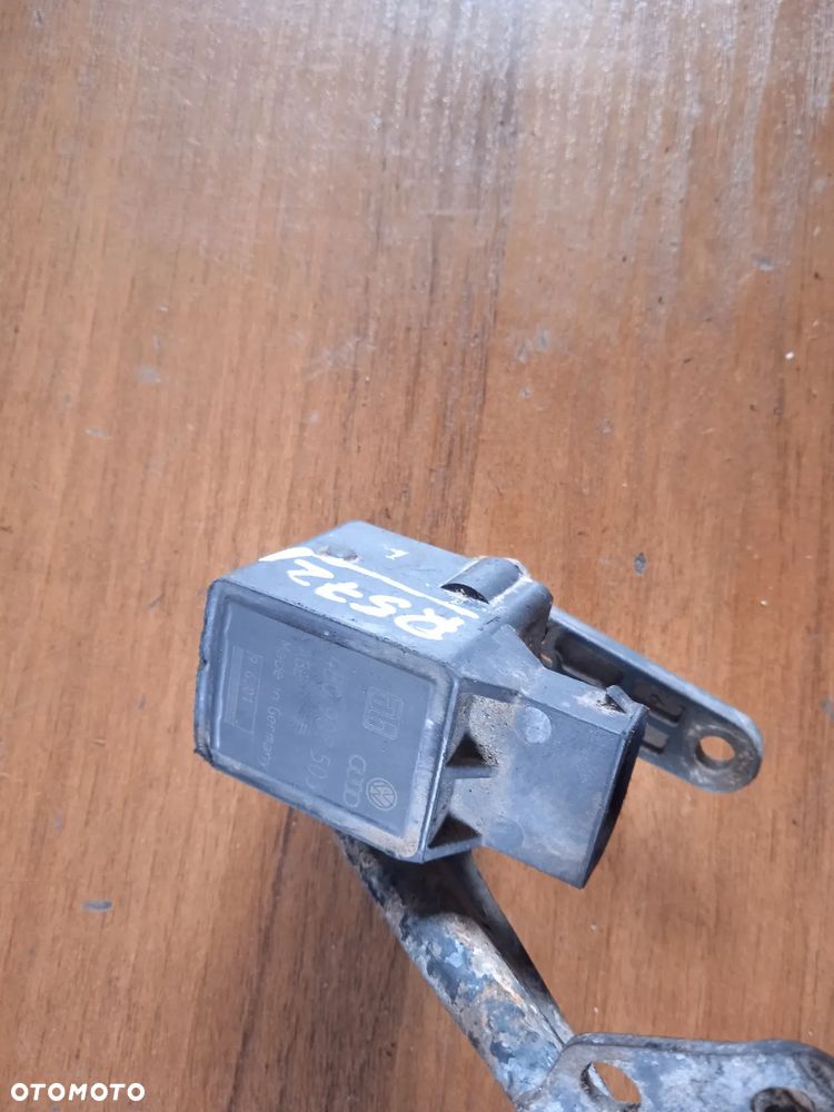 Czujnik położenia poziomowania XENON 4b0907503 VW Passat B5 Lift 2.0 TDi - 1