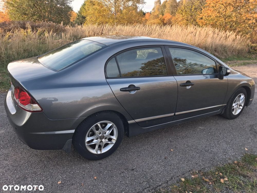 Honda Civic 2009 photo 3