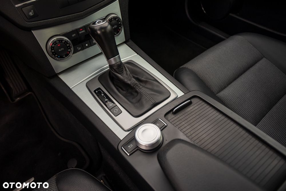 Mercedes-Benz Klasa C 180 Kompressor Automatik Avantgarde - 28