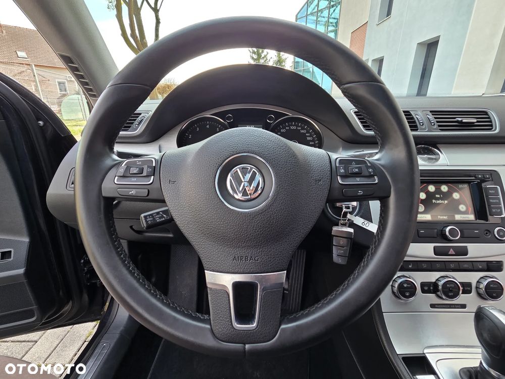 Volkswagen Passat 1.8 TSI DSG Highline - 32