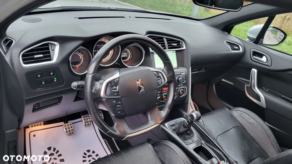 Citroën DS4 HDi 165 Urban Show - 21