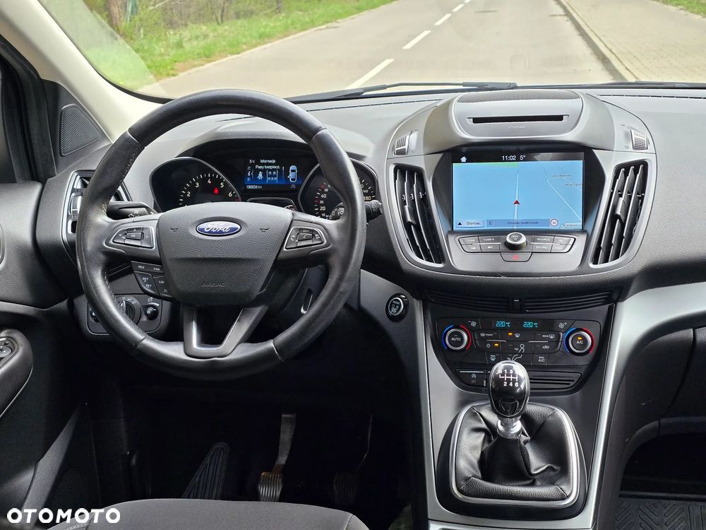 Ford Kuga 1.5 EcoBoost 2x4 Titanium - 25