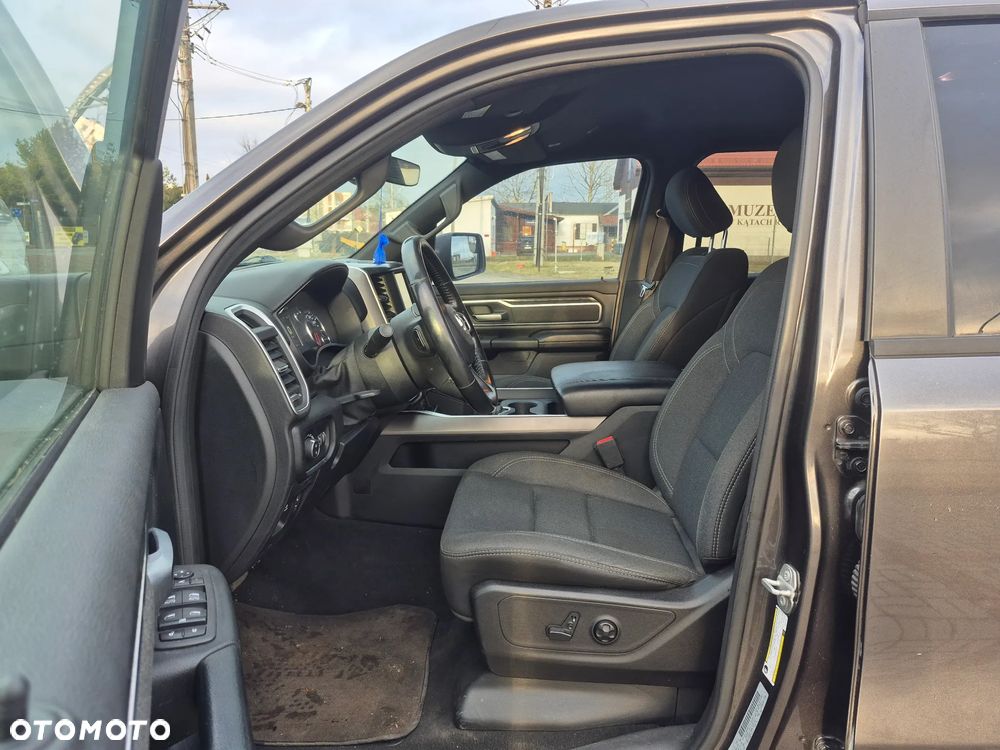 RAM 1500 Crew Cab Sport - 11