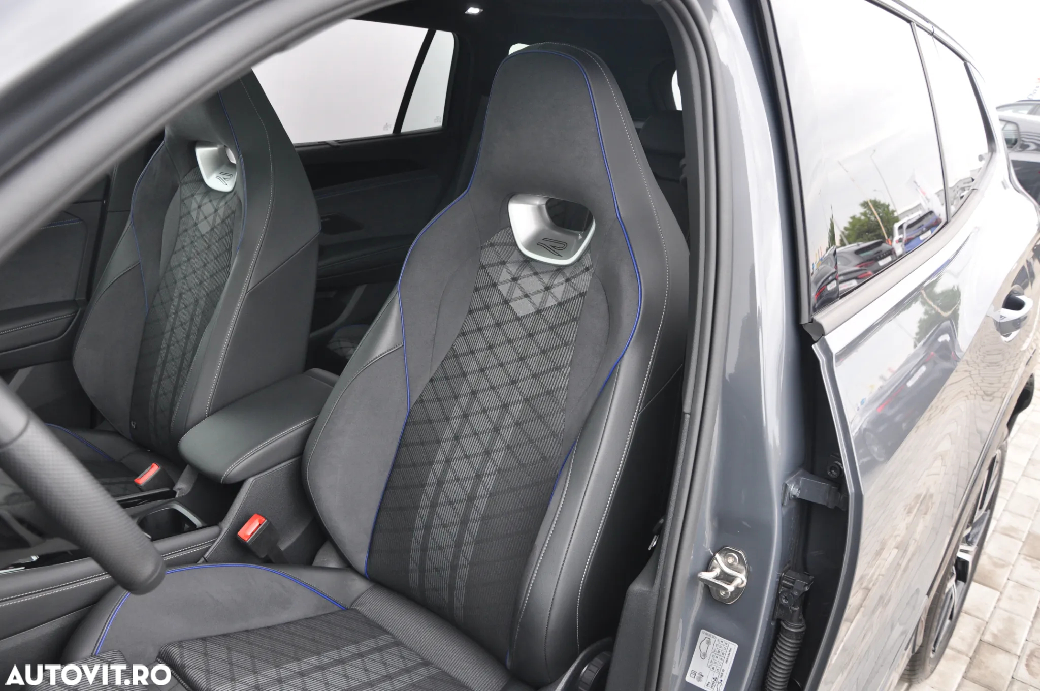 Volkswagen Tayron 2.0 TDI 4Motion DSG R-Line - 17