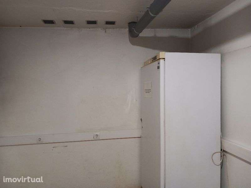 Vende-se Espaço Comercial, Quarteira A 70 Metros da Praia - Grande imagem: 5/8