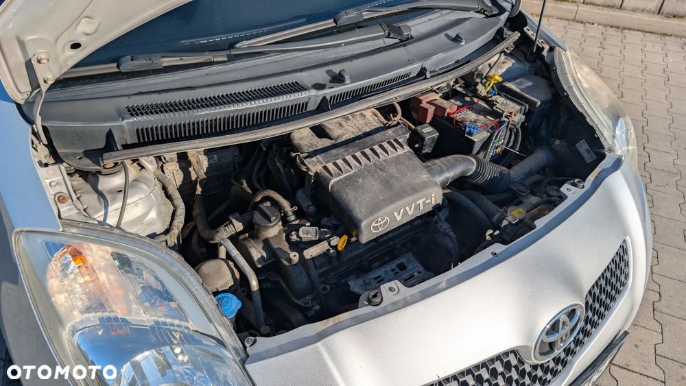 Toyota Yaris - 18