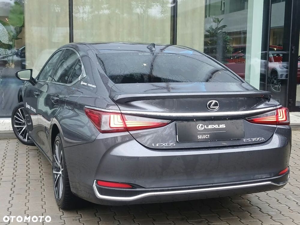 Lexus ES 300h Business Edition - 12