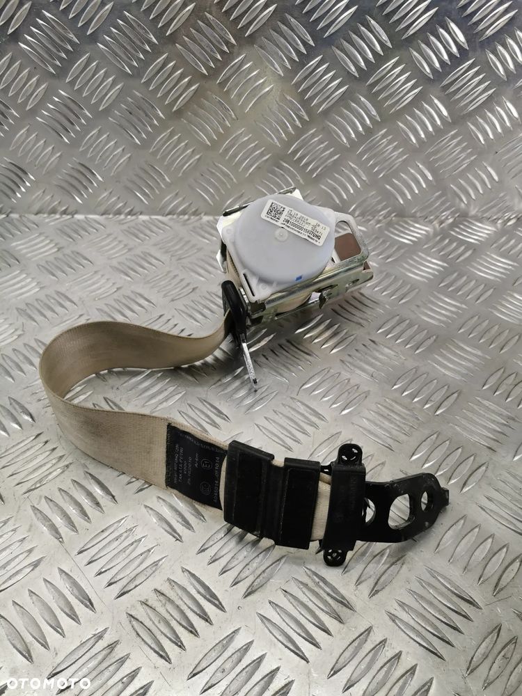 VW TOUAREG 7P 10-18R PAS BEZPIECZENSTWA SRODKOWY TYL BEZOWY JASNY 7P0857807