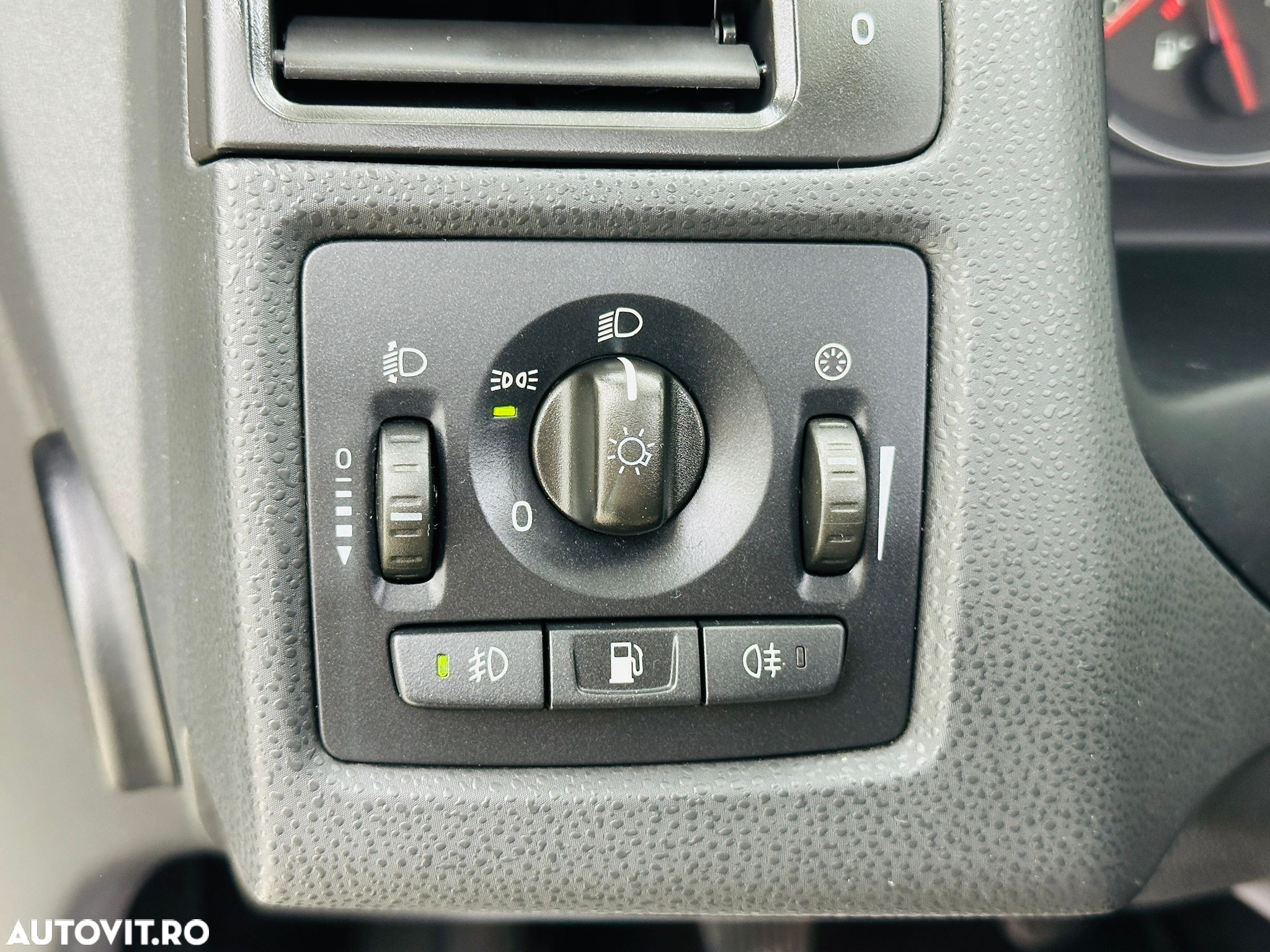 Volvo V50 - 16