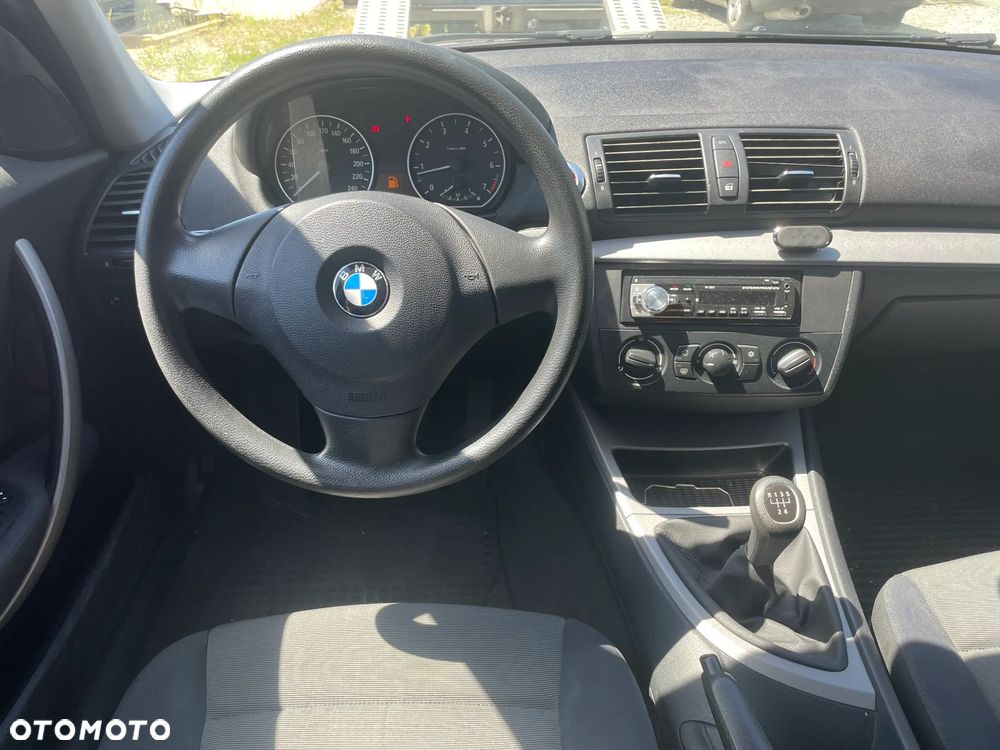 BMW Seria 1 116i - 10
