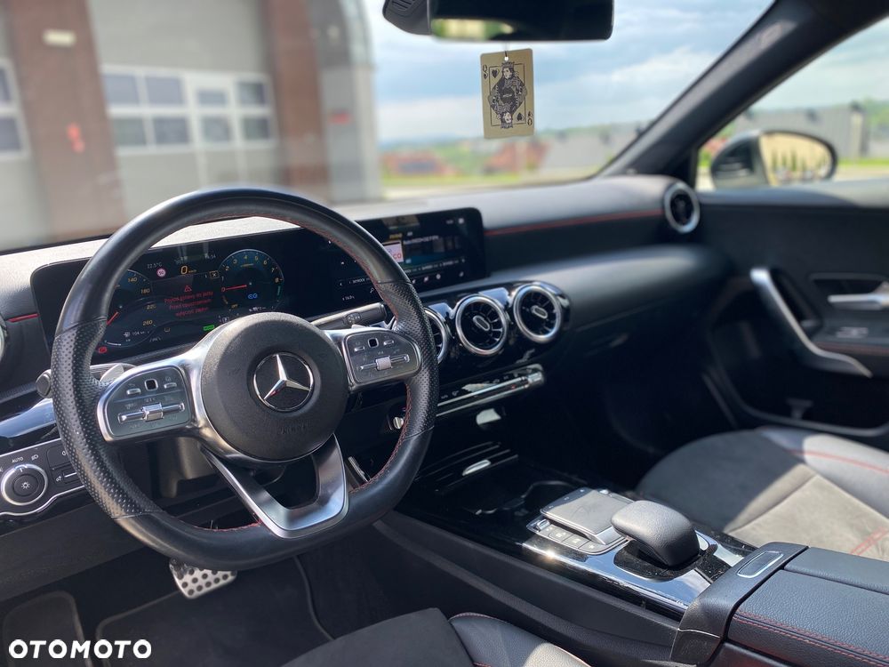 Mercedes-Benz Klasa A 250 e PHEV AMG Line 8G-DCT - 17