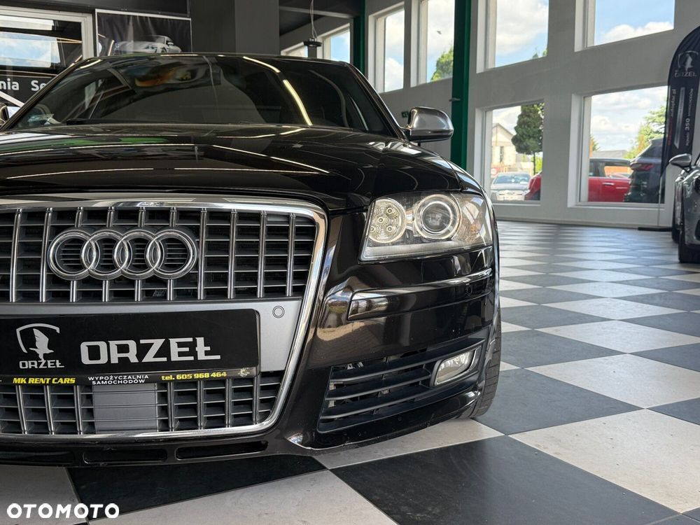 Audi S8 - 40