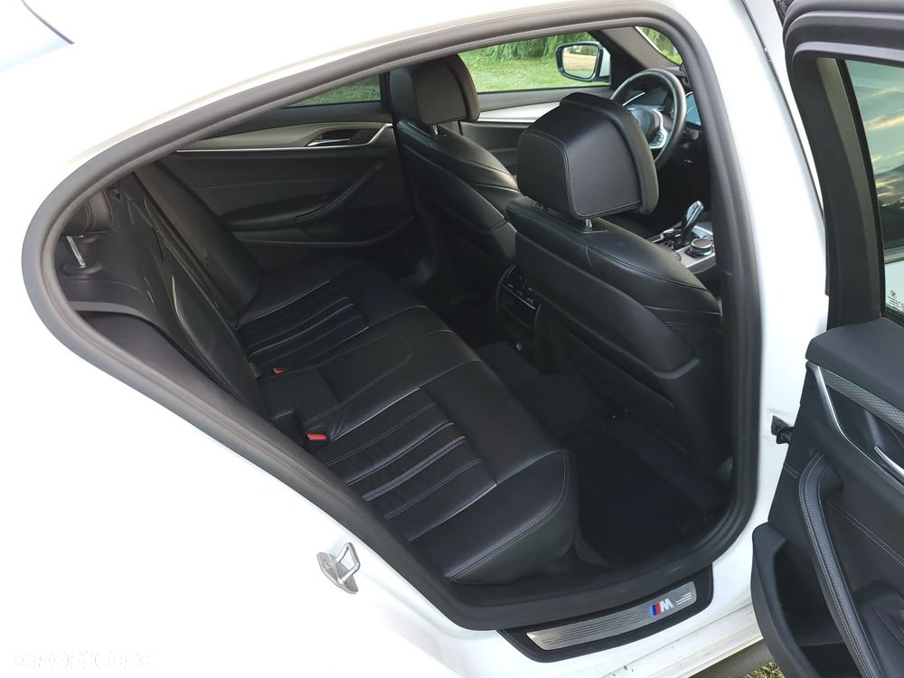 BMW Seria 5 520d xDrive M Sport sport - 12