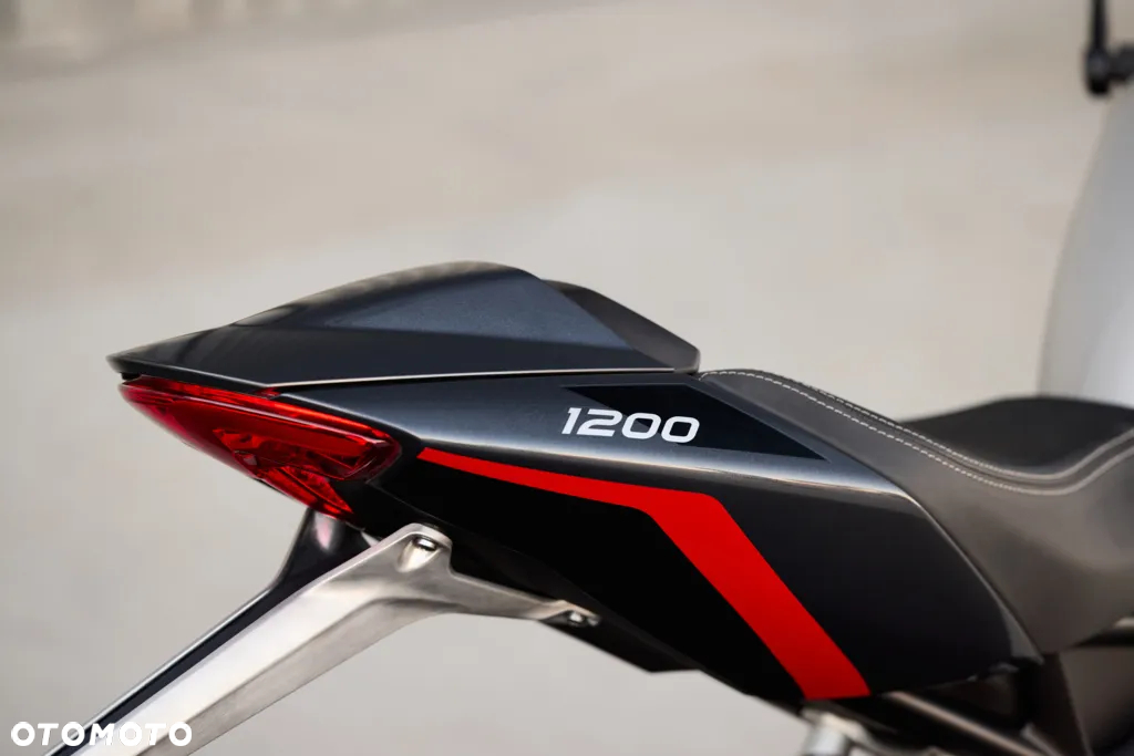 Triumph Speed Triple - 16
