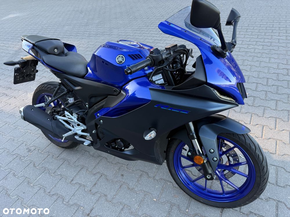 Yamaha YZF - 8