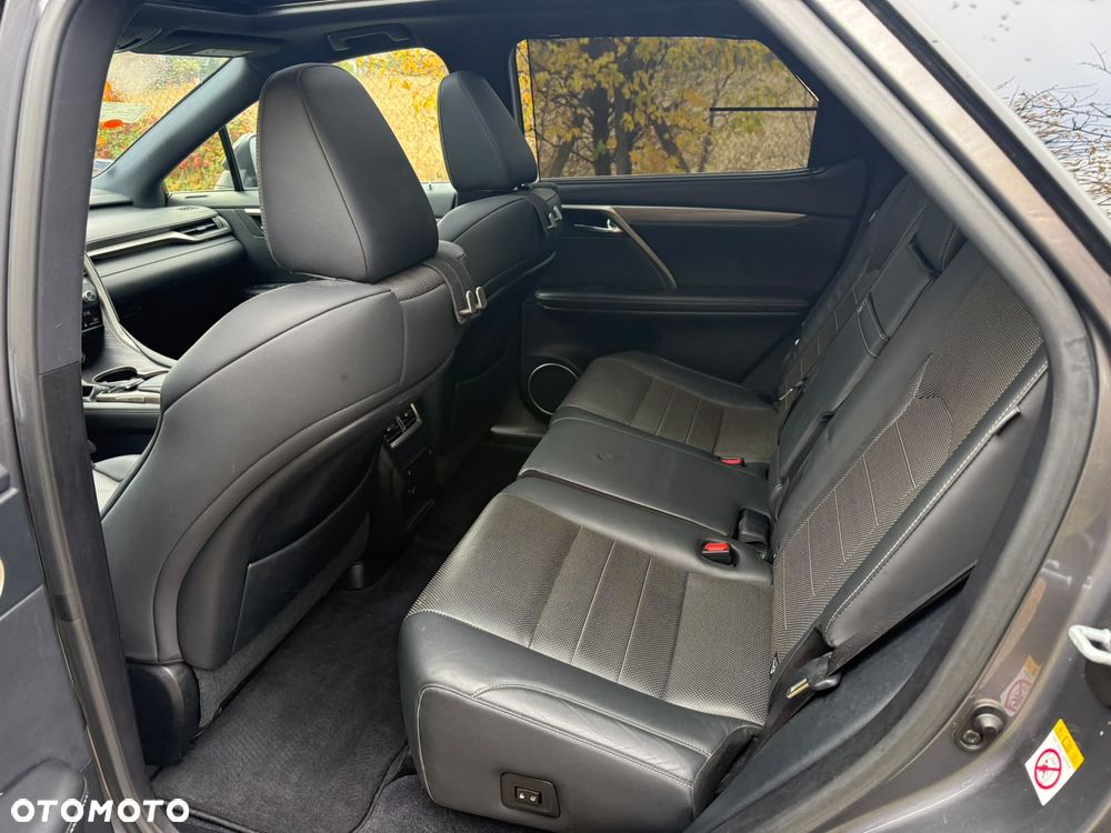 Lexus RX - 14