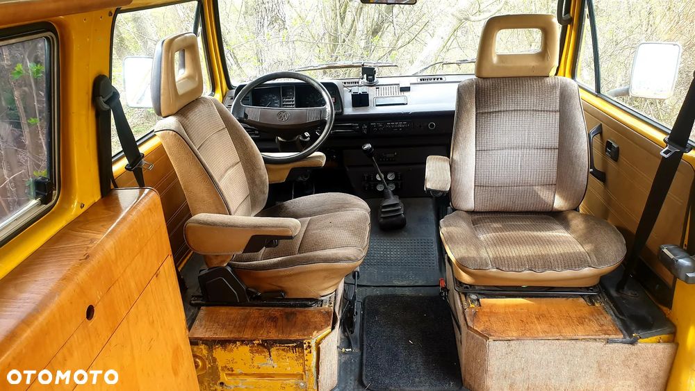 Volkswagen Transporter - 14