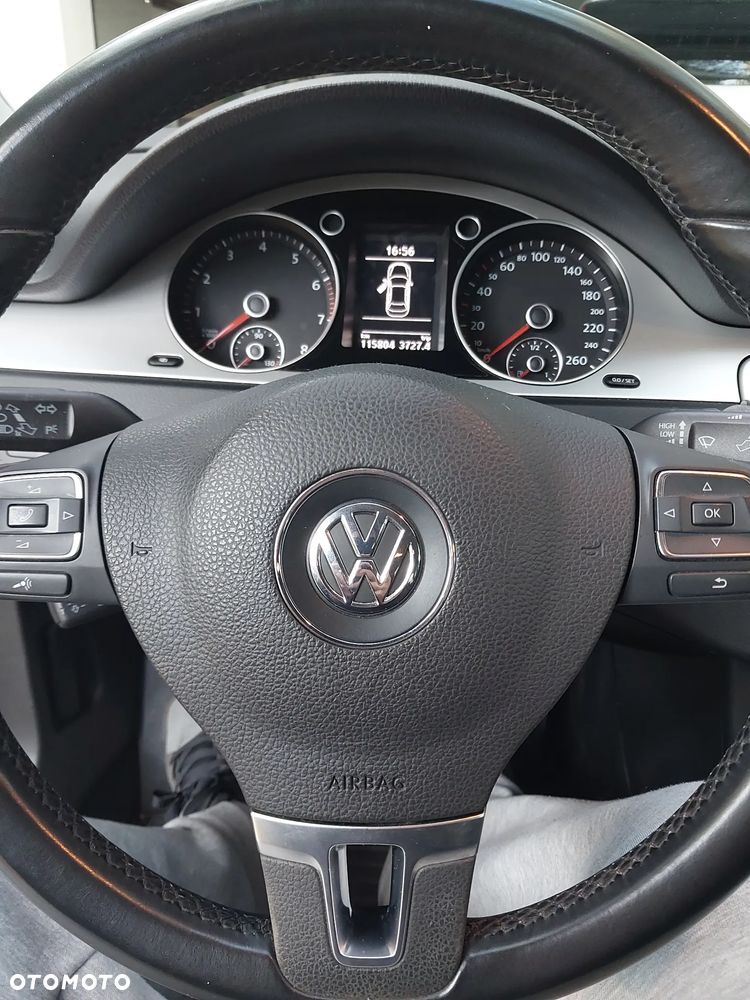 Volkswagen Passat 1.8 TSI Sportline - 24