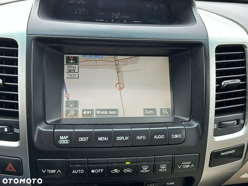 Toyota Land Cruiser - 13