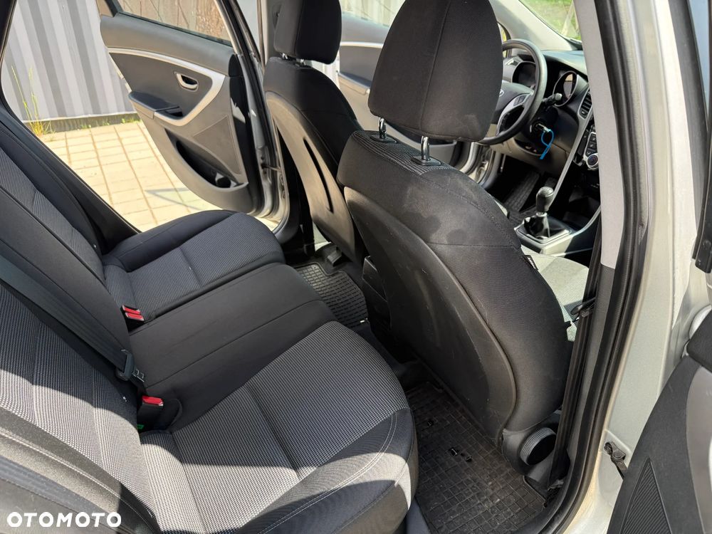 Hyundai i30 1.4 CRDi Classic + - 17