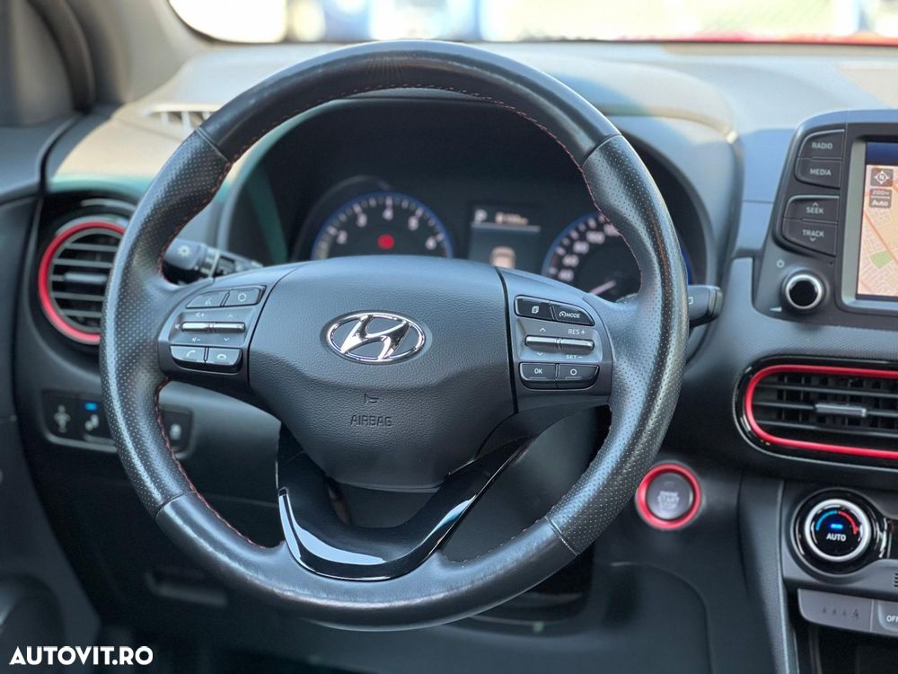 Hyundai KONA 1.6 T-GDI 4WD Aut. Premium - 18