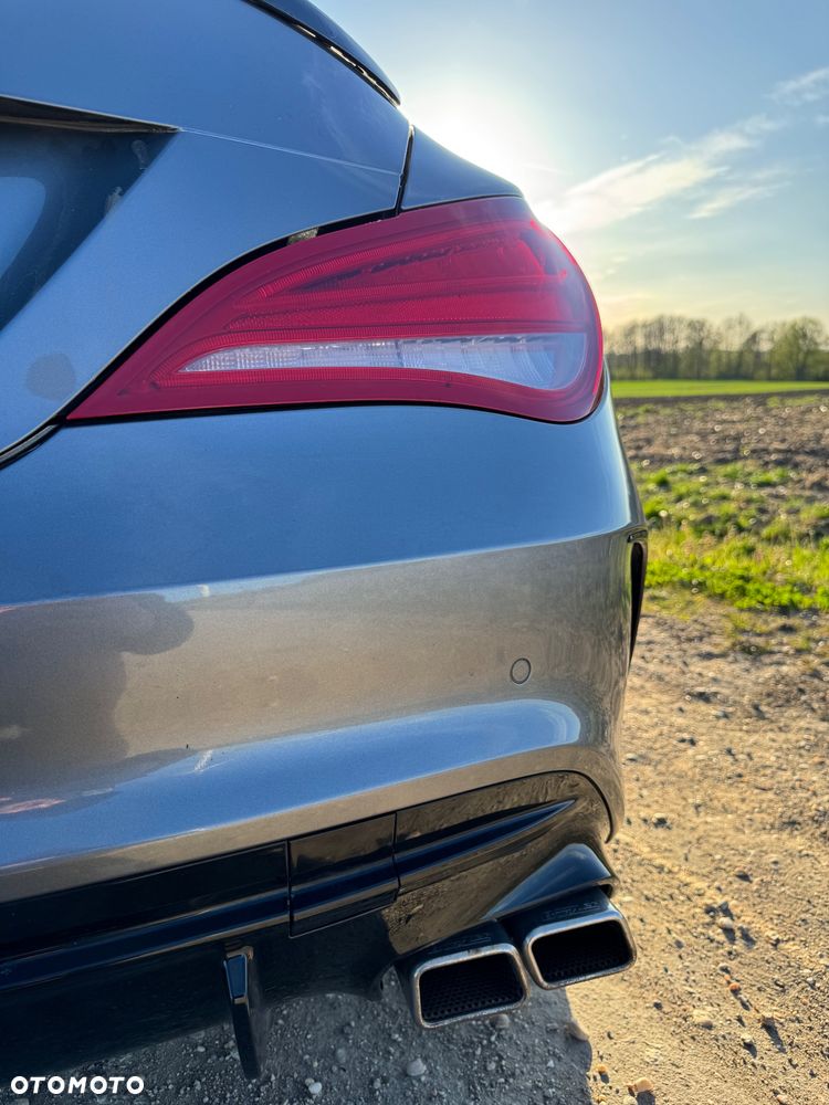 Mercedes-Benz CLA 220 d 7G-DCT AMG Line - 10