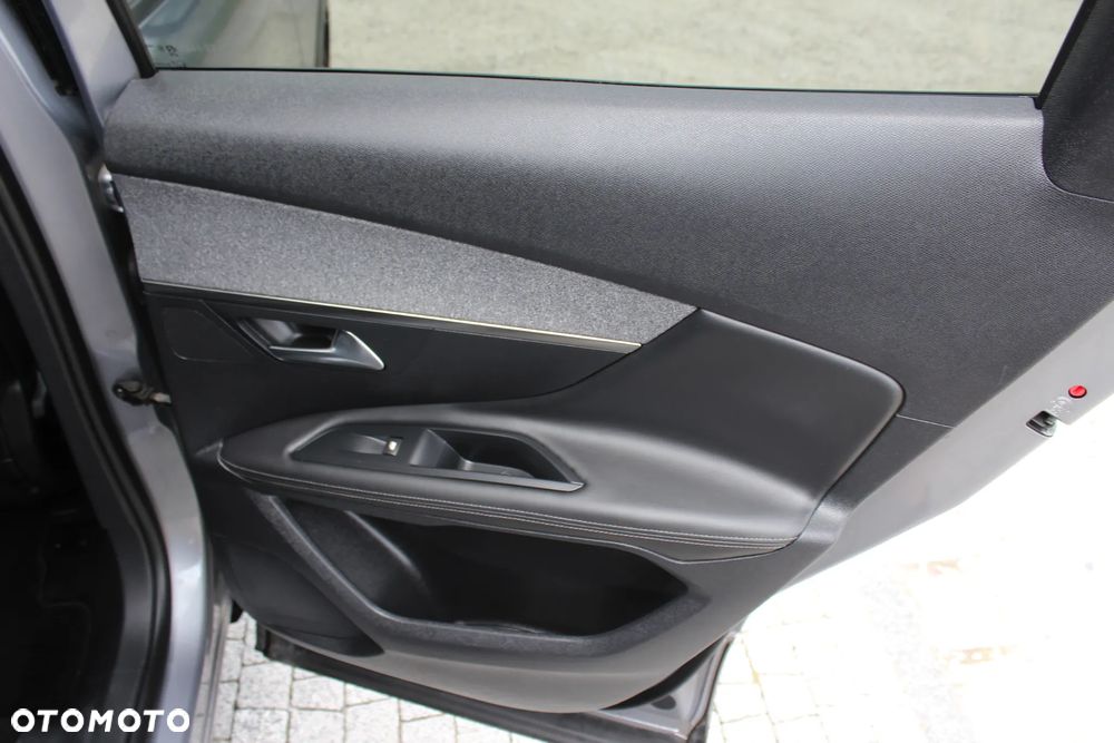 Peugeot 3008 BlueHDi 120 Stop & Start Allure - 27