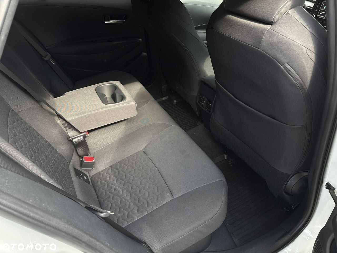 Toyota Corolla - 13