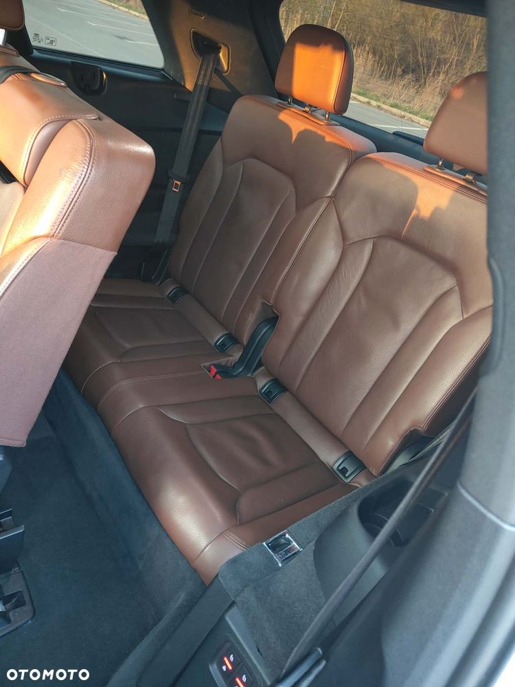 Audi Q7 - 15