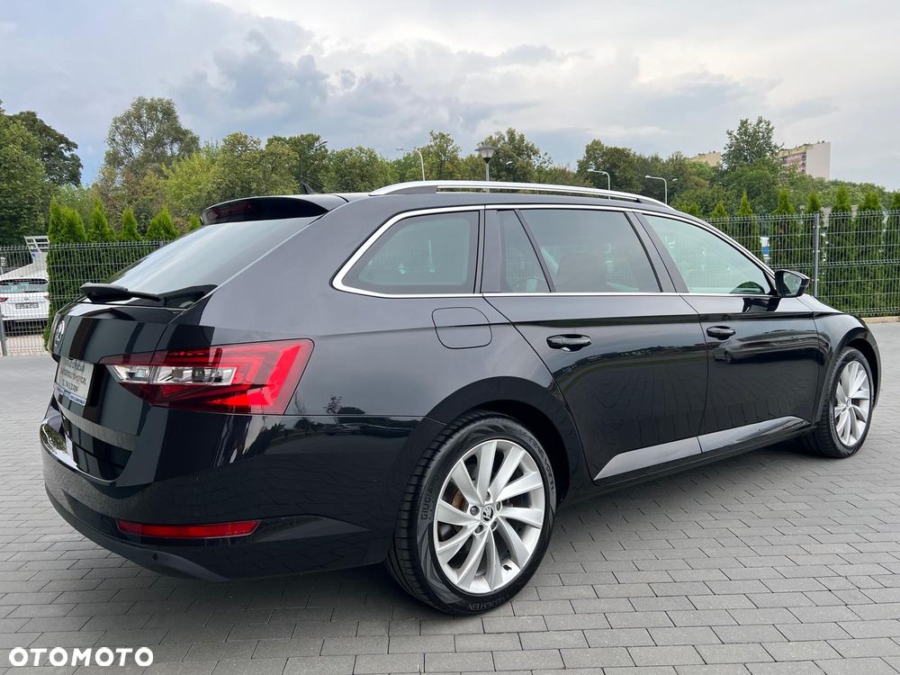 Skoda Superb 2.0 TDI 4x4 Style DSG - 9