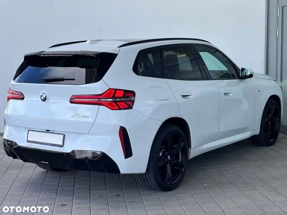 BMW X3 xDrive20i M Sport Edition - 3