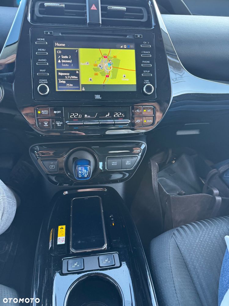 Toyota Prius 1.8 Hybrid Executive - 11