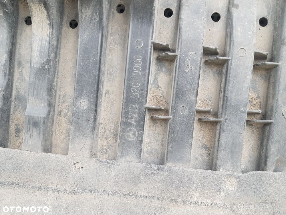 Mercedes W213 E Płyta Osłona Pod Zderzak Przód - 12
