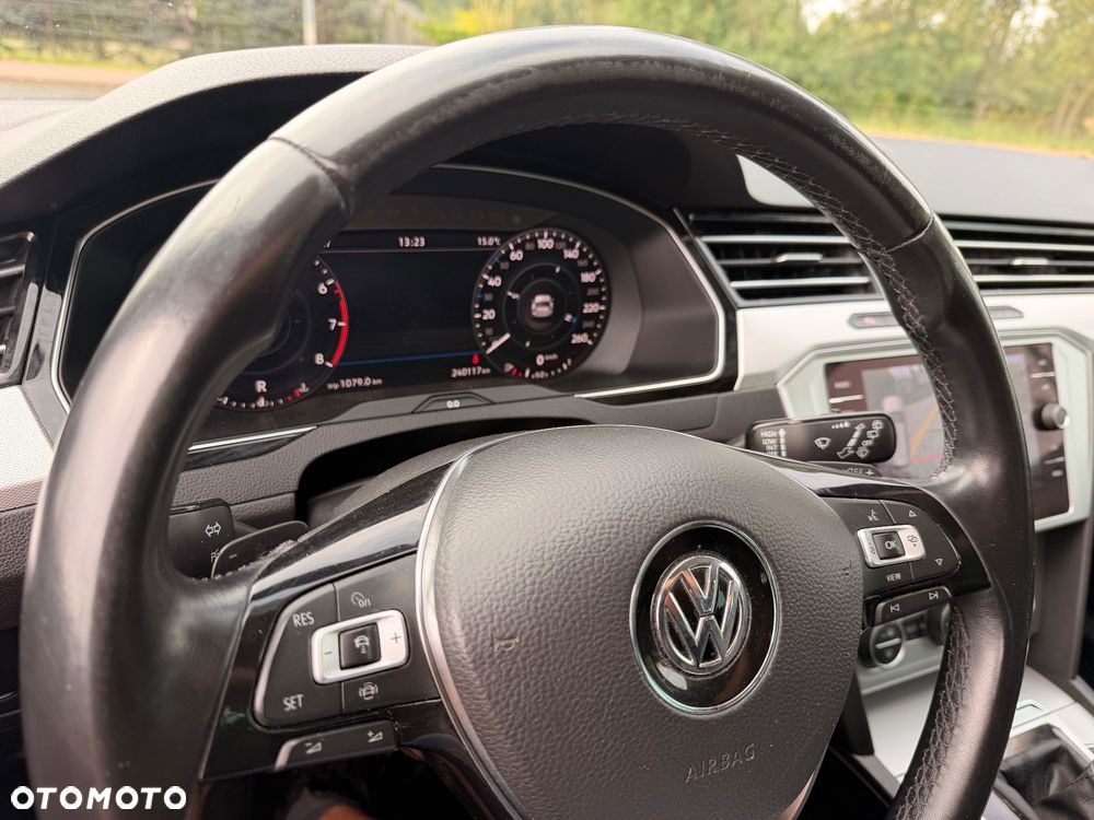 Volkswagen Passat 1.5 TSI OPF DSG Highline - 37