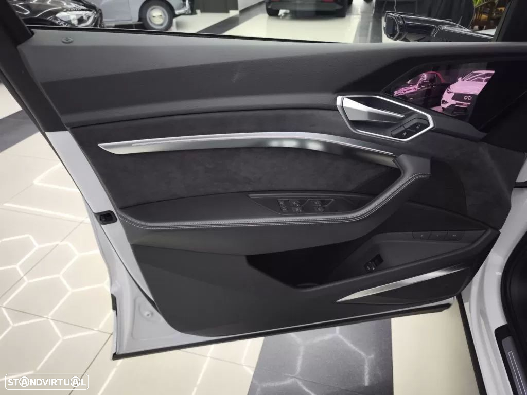Audi e-tron Sportback 55 quattro S line - 24