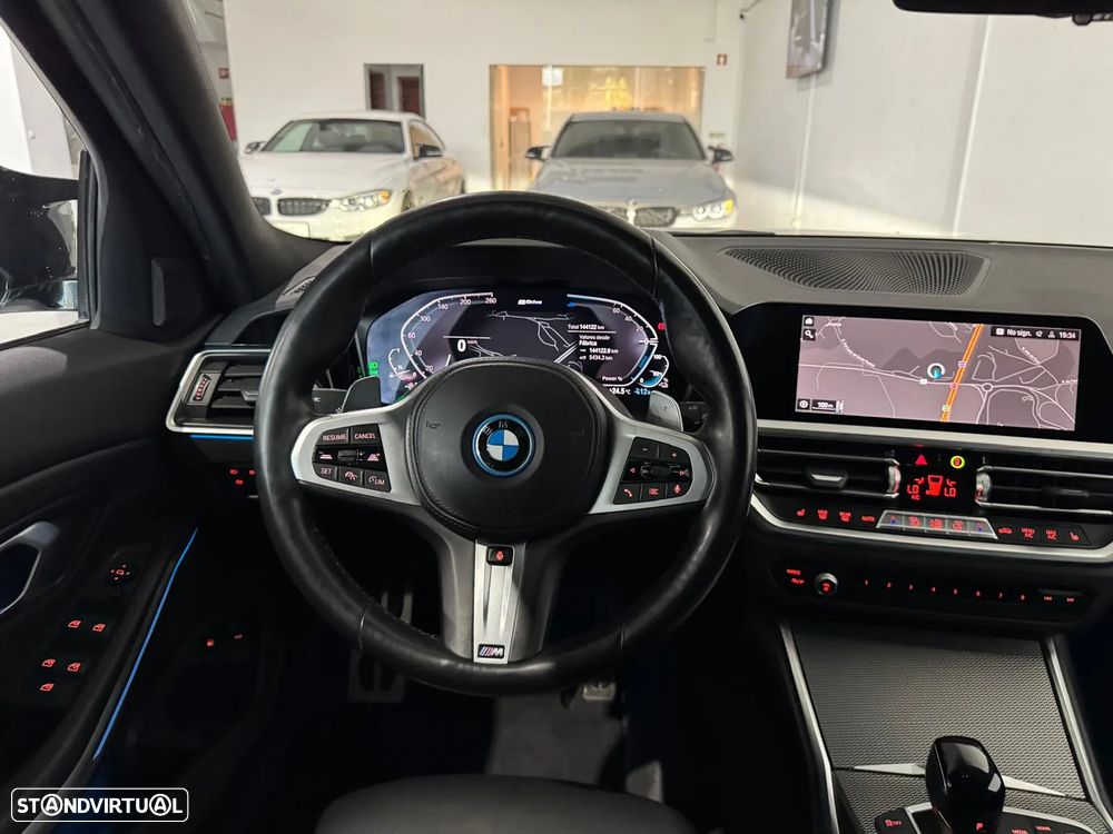 BMW 330 e Touring Pack M Auto - 51