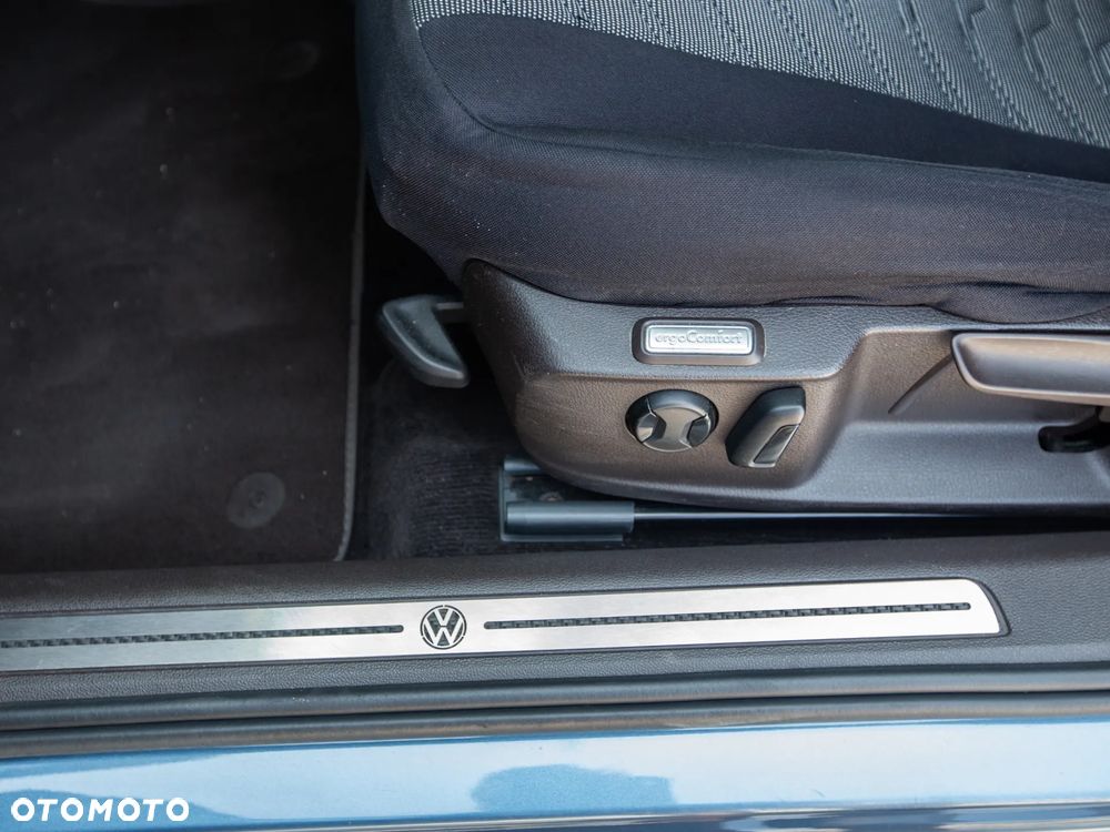 Volkswagen Passat 2.0 TDI BMT Comfortline - 25