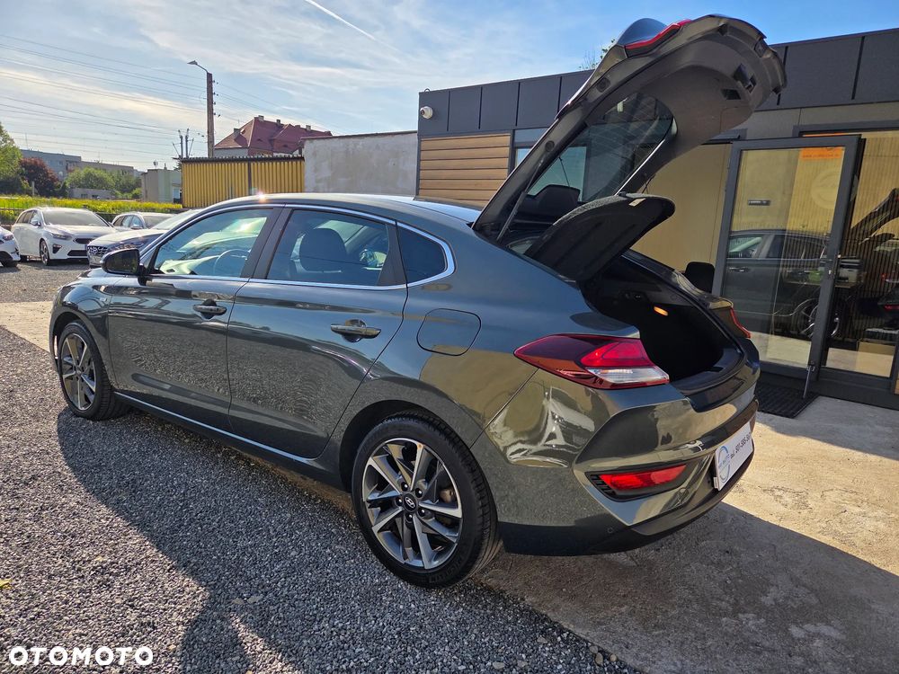 Hyundai i30 1.5 T-GDI 48V Comfort DCT - 9