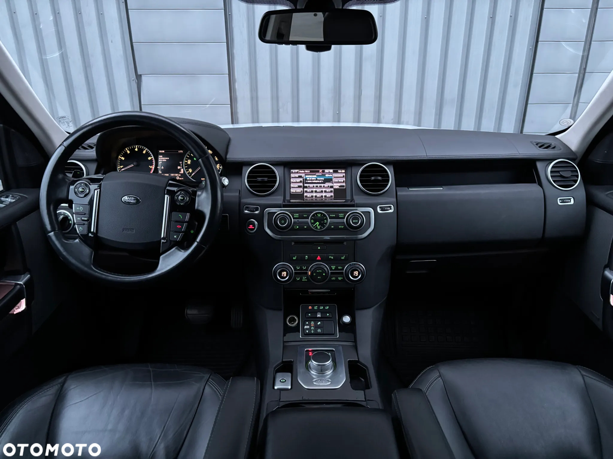 Land Rover Discovery IV 3.0 V6 SC Landmark - 18