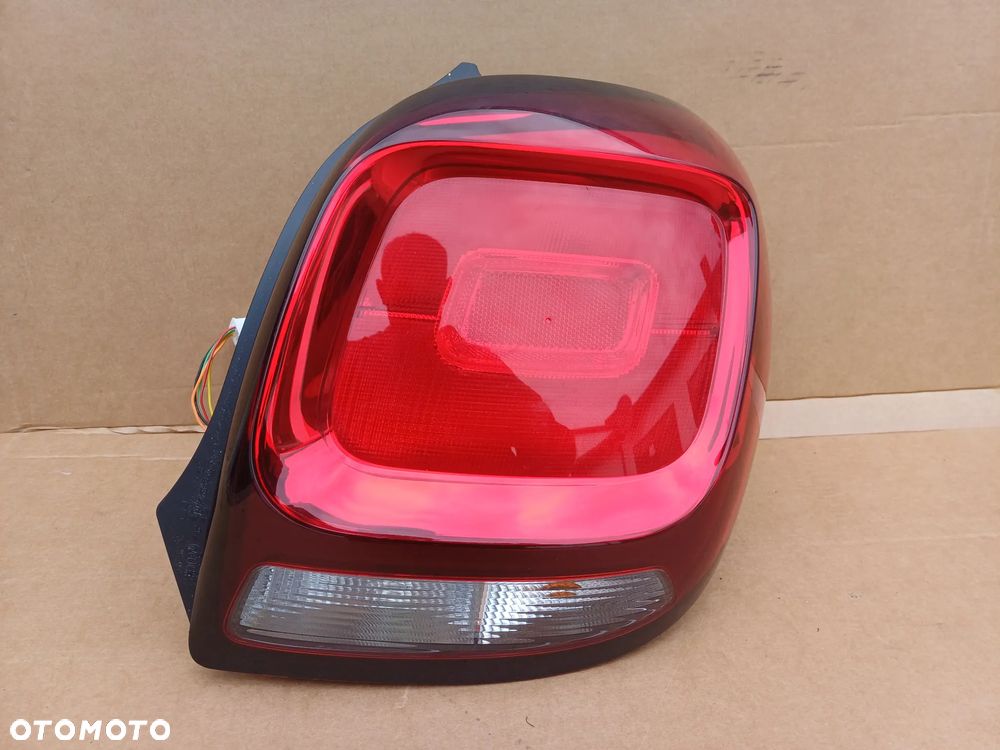 Citroen C1 II lampa prawy tył 5 drzwi 14- - 1