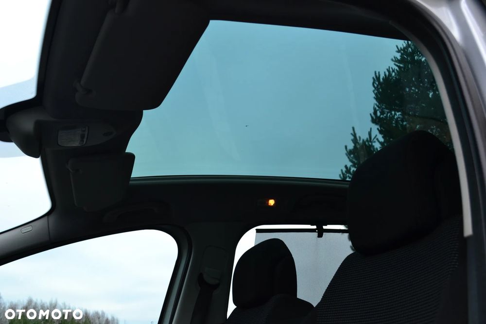 Peugeot 5008 1.6 THP Active 7os - 28