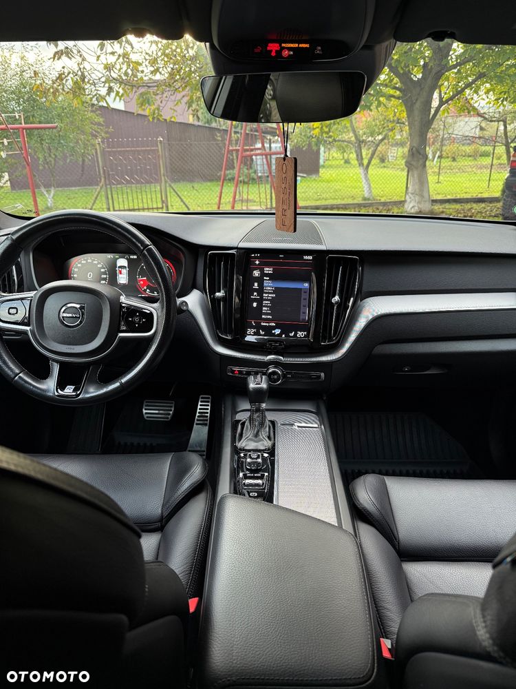 Volvo XC 60 D4 R-Design - 8