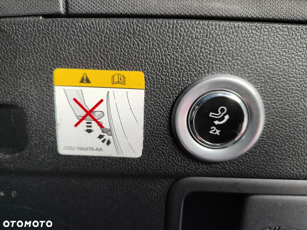 Ford Focus 1.5 EcoBoost ST-Line Black ASS - 23