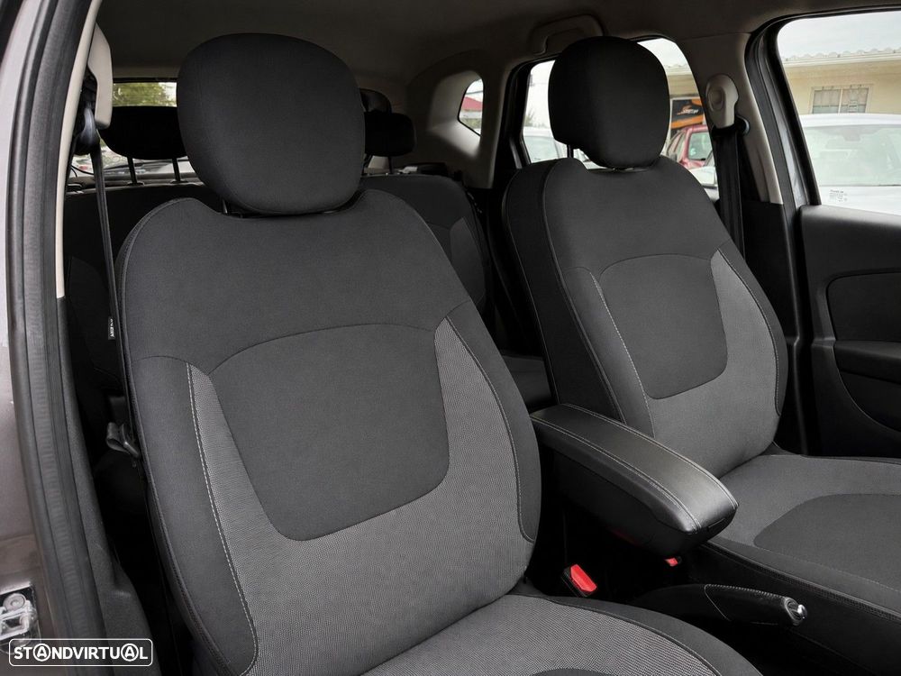 Renault Captur 1.5 dCi Exclusive EDC - 7