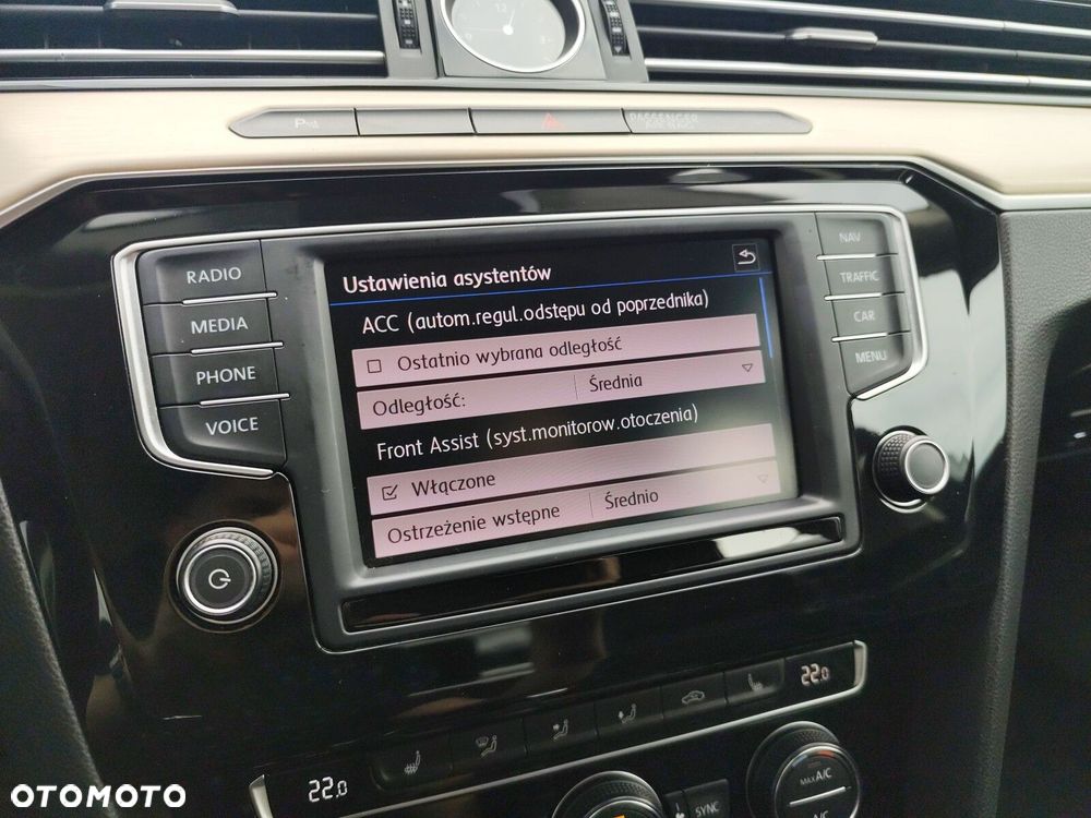 Volkswagen Passat - 27