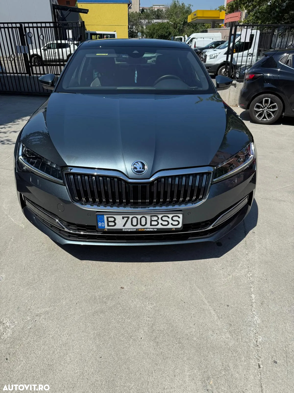 Skoda Superb 2.0 TSI 4X4 DSG Laurin & Klement - 2