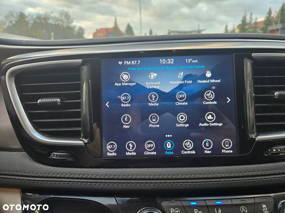 Chrysler Pacifica - 34