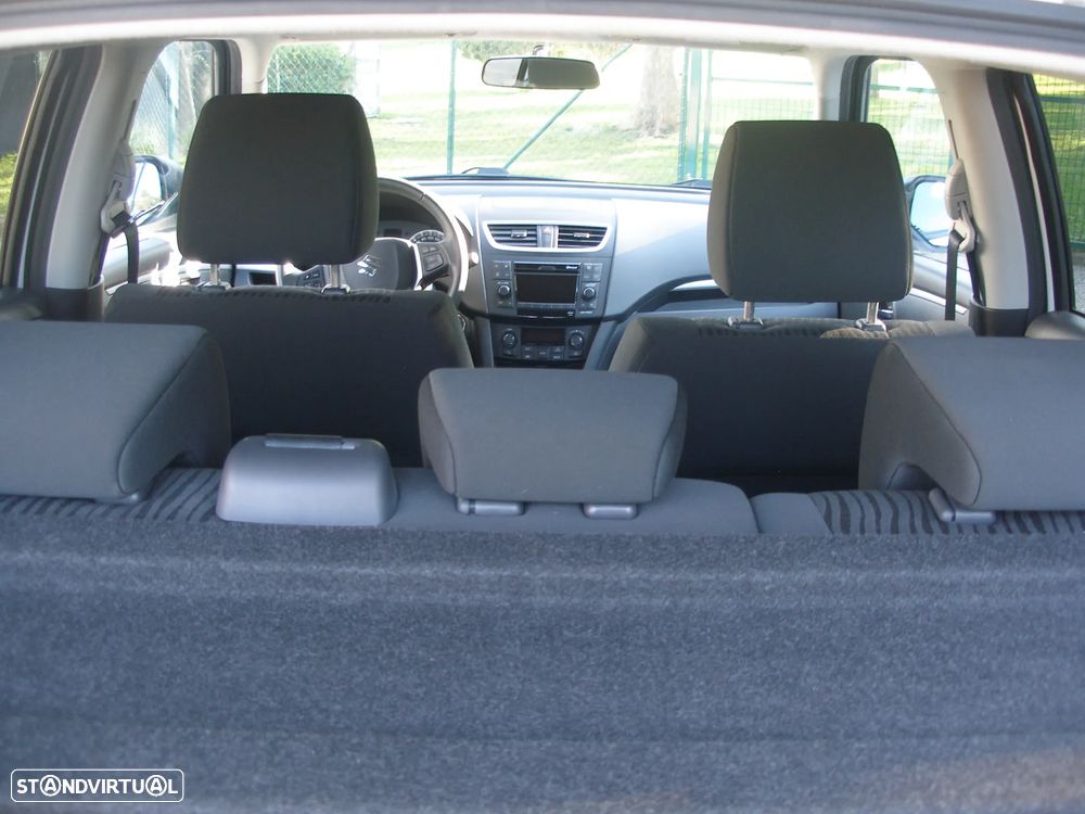 Suzuki Swift 1.2 VVT GLX - 10