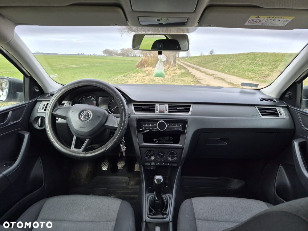 Skoda RAPID 1.2 TSI Active - 11