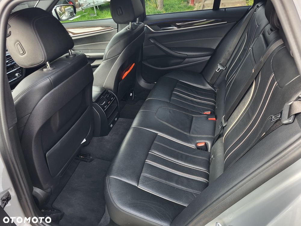 BMW Seria 5 520d xDrive Sport Line sport - 10